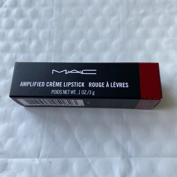 MAC Amplified Lipstick in Dubonnet - Picture 5 of 7